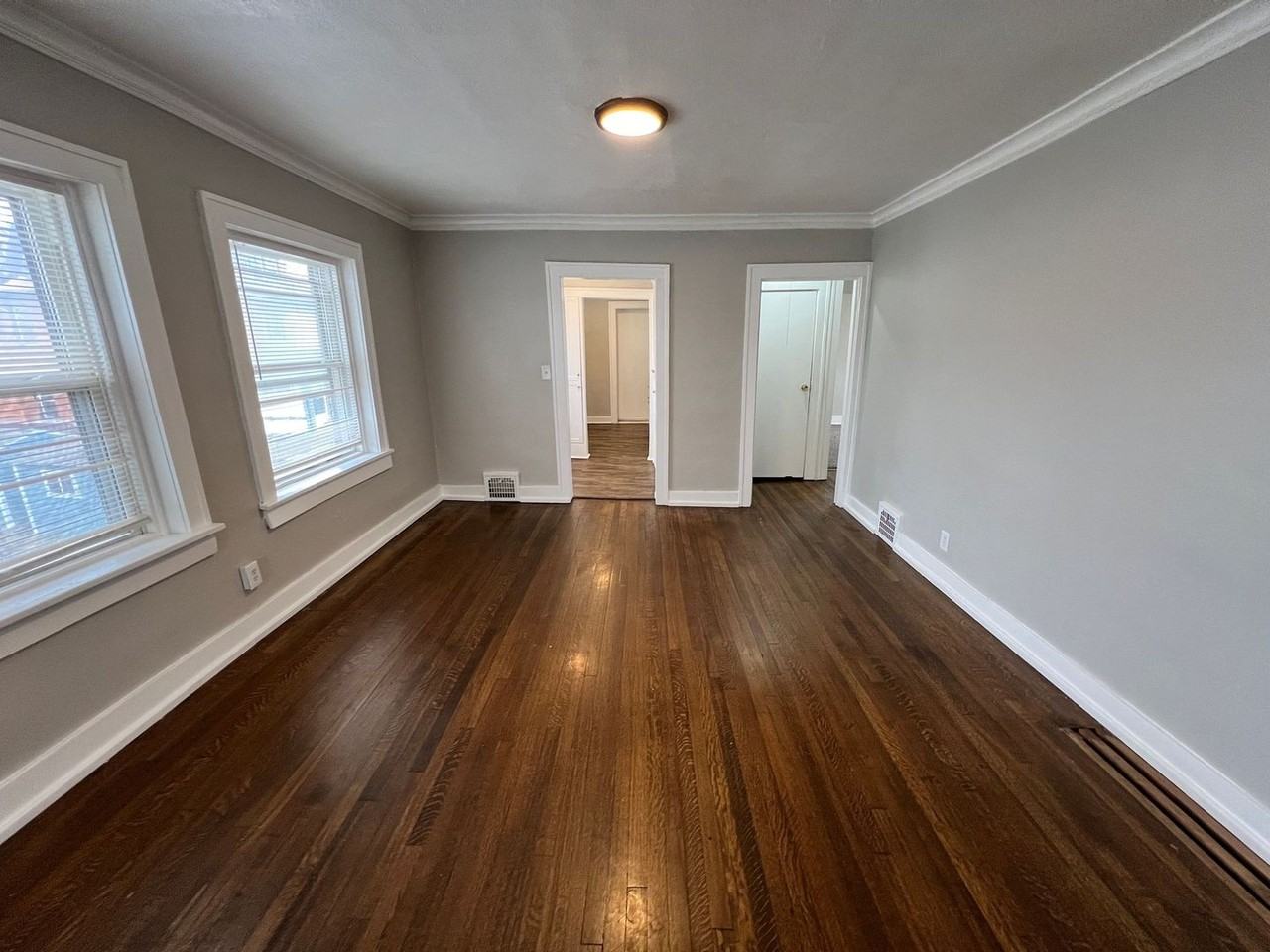 2908 E 29th St - Photo 4 of 14