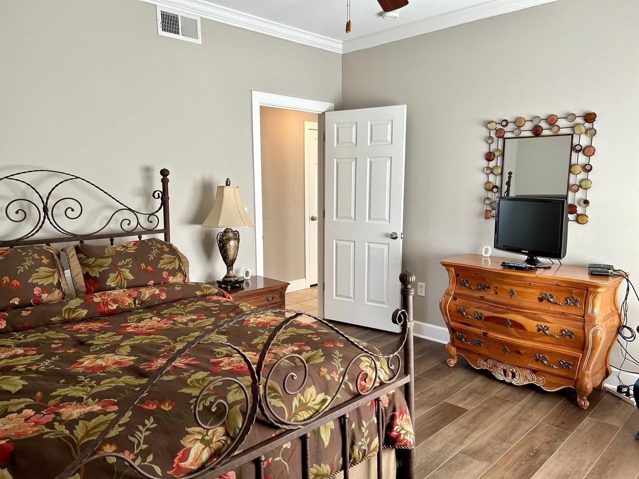 7100 Dale Ridge Road Highland Cove Condos #II - Photo 3 of 20