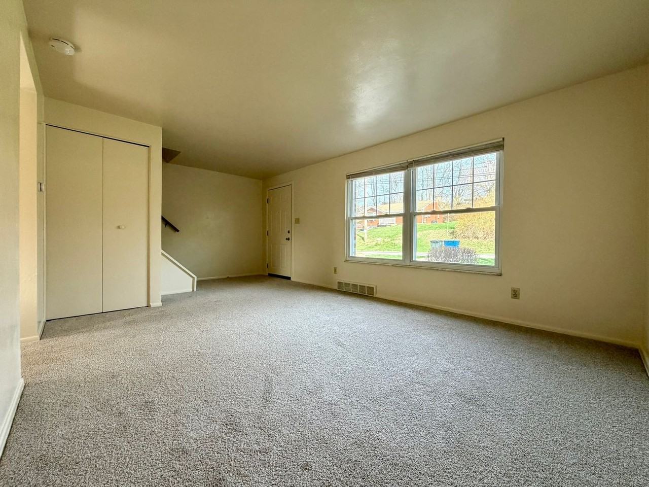 413 Millers Ln #B - Photo 3 of 10