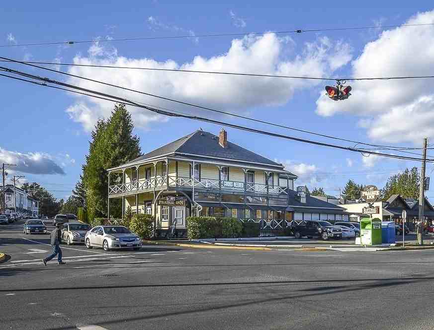 Solis Apartments - Photo 5 of 18