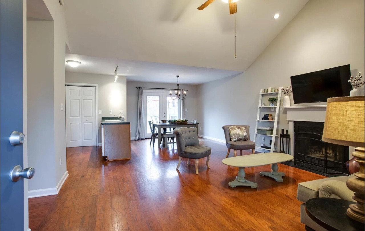 1713 Greenwood Ave - Photo 3 of 23