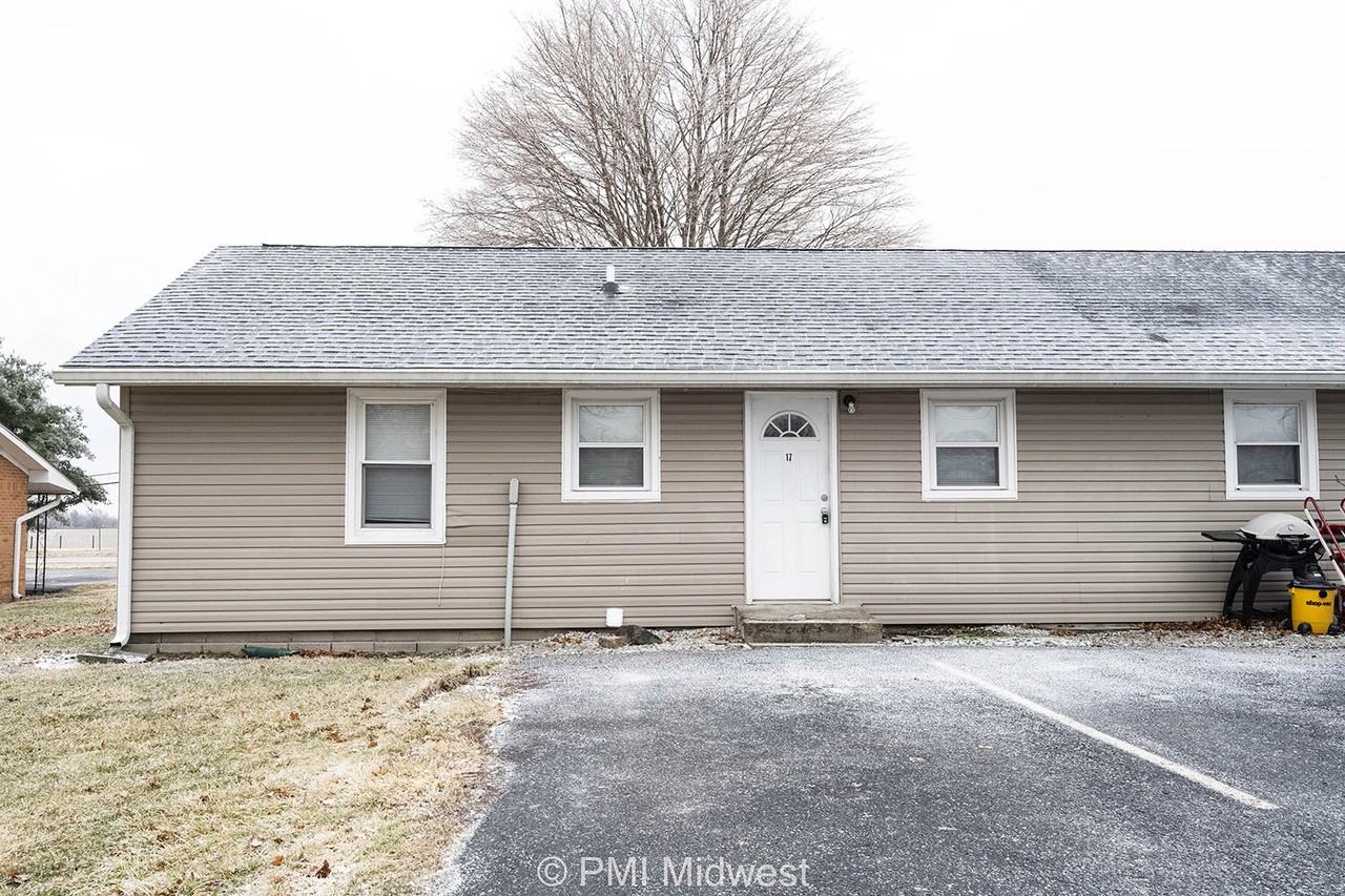 4881 S 300 W Apt 8 - Photo 2 of 4