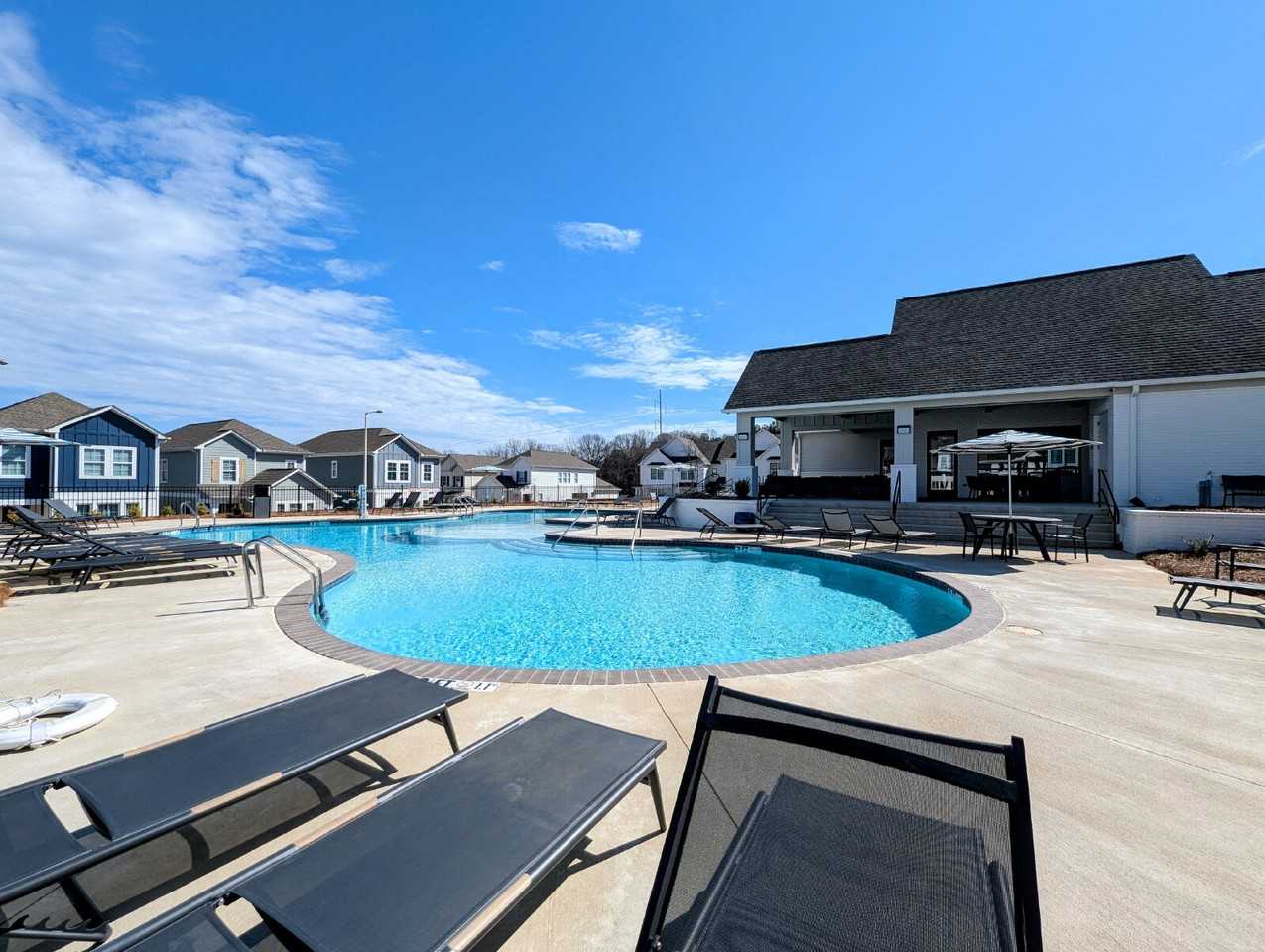 353 Commonwealth Blvd - Photo 4 of 25