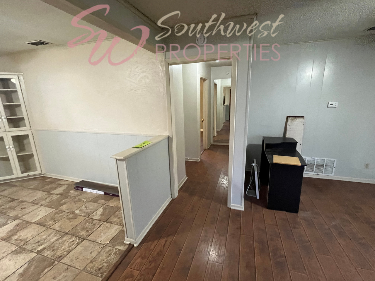 726 N Barton St - Photo 3 of 15