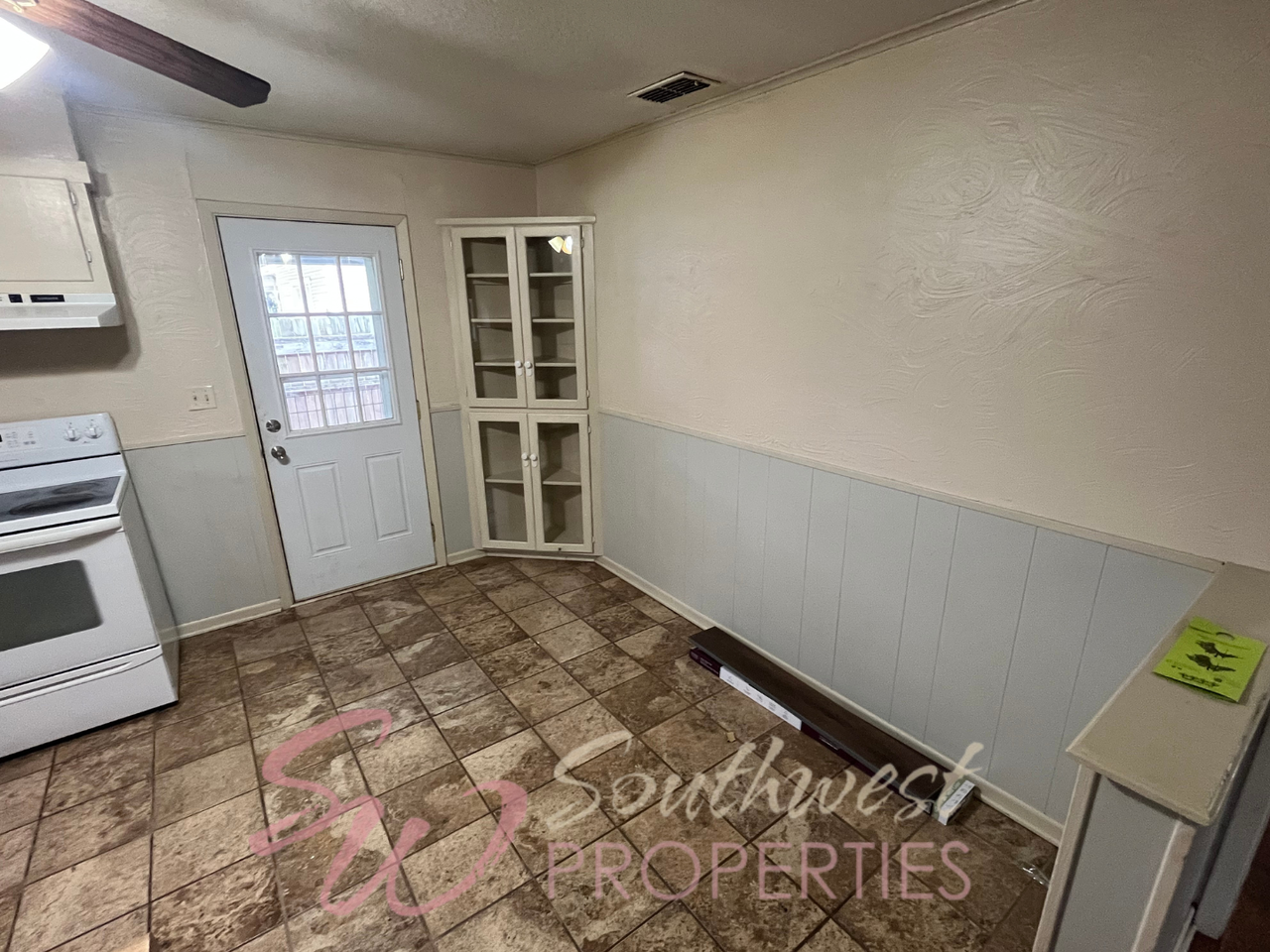 726 N Barton St - Photo 6 of 15