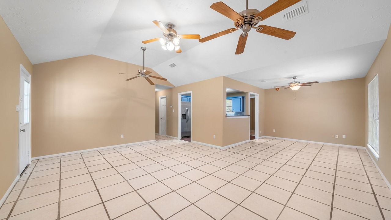 417 Shawnee Dr #B - Photo 2 of 24