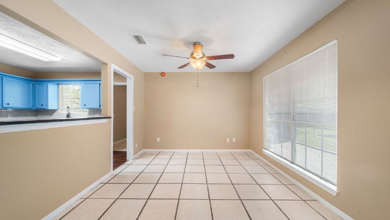 417 Shawnee Dr #B - Photo 3 of 24