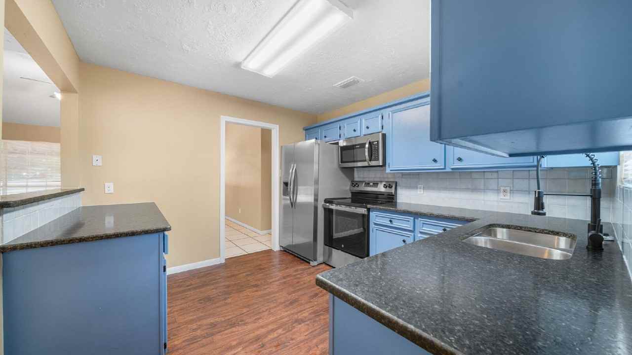 417 Shawnee Dr #B - Photo 6 of 24