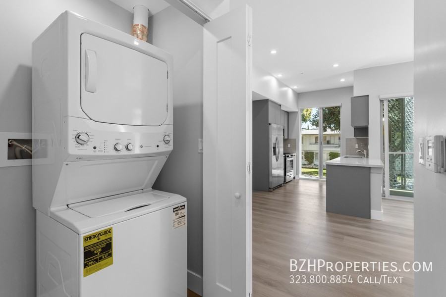 1223 N Hayworth Ave - Photo 5 of 12