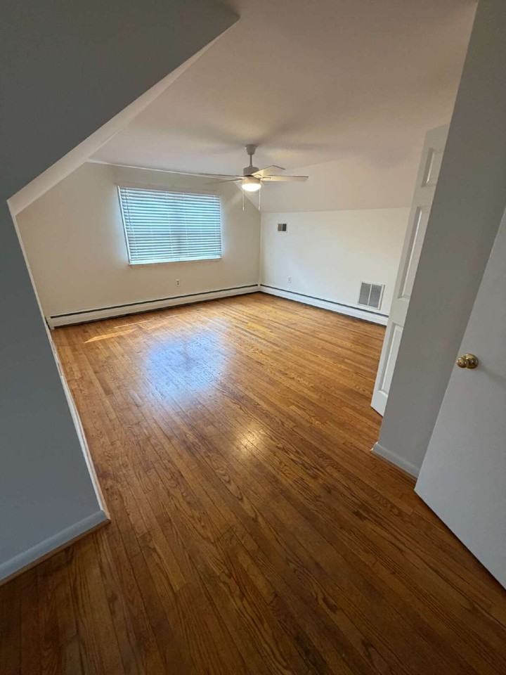 9710 Gwynn Park Dr - Photo 7 of 14