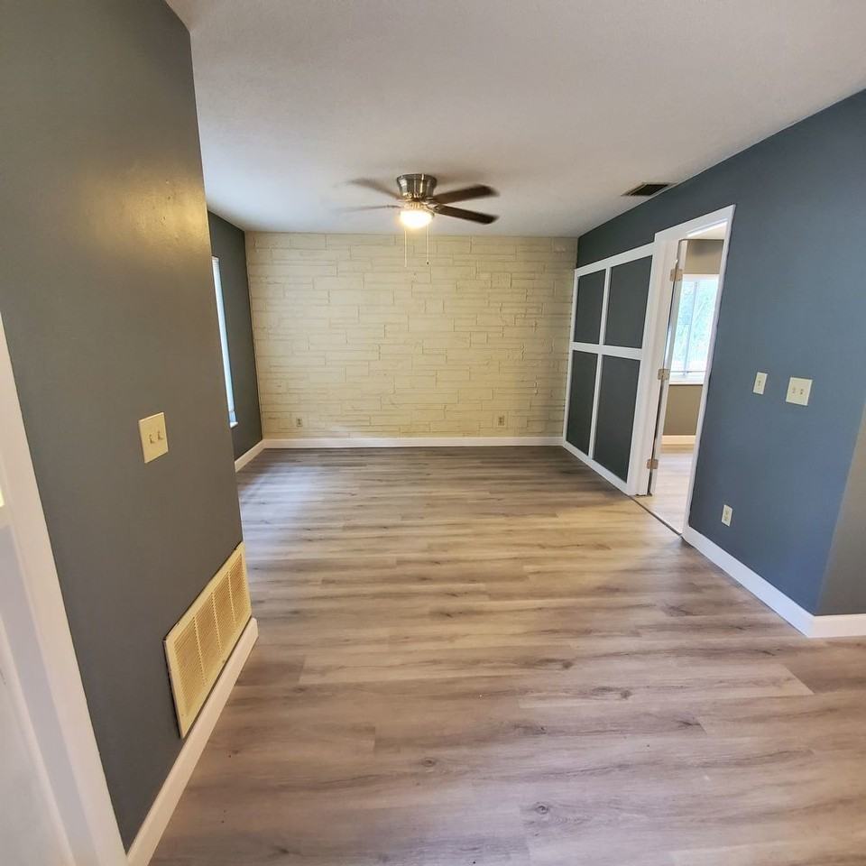 5618 Delaware Ave - Photo 3 of 17