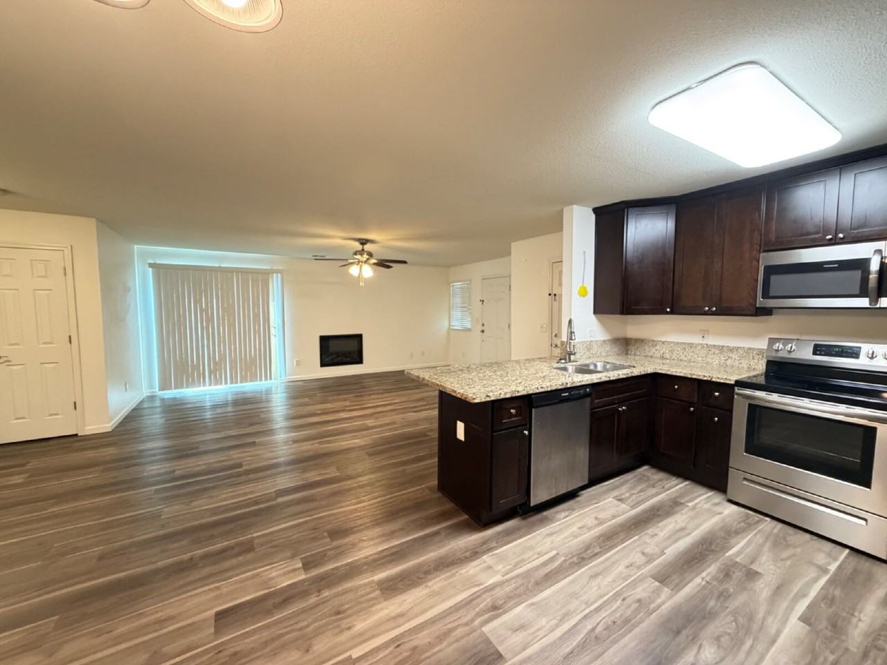 358 Snowhaven Ct - Photo 3 of 14