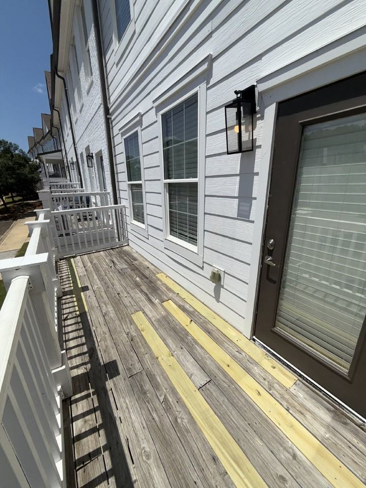 222 Town Center Dr - Photo 6 of 26