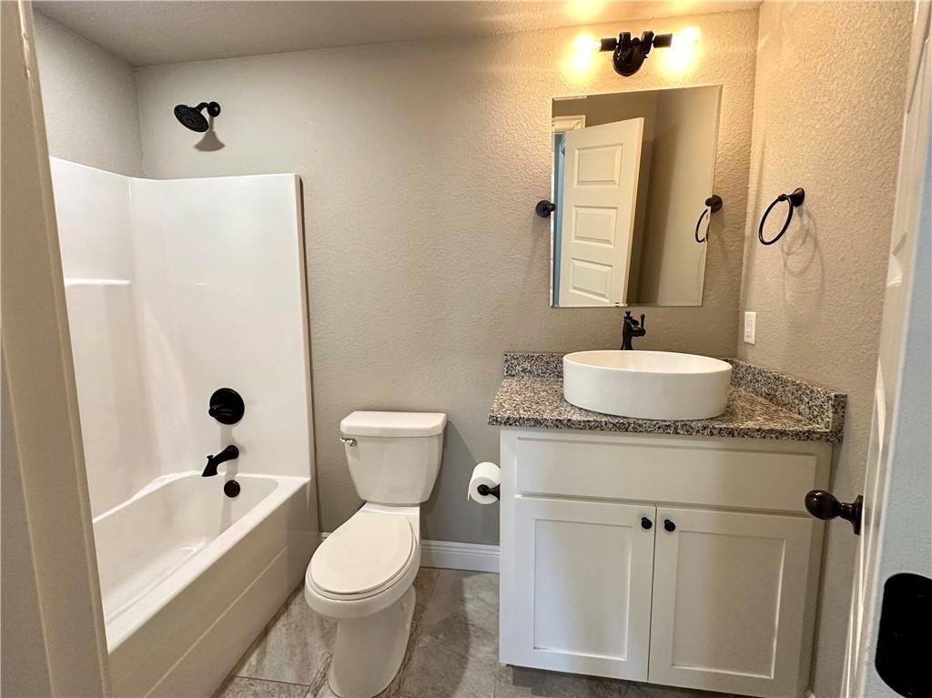 3819 W Maclura Way - Photo 3 of 22