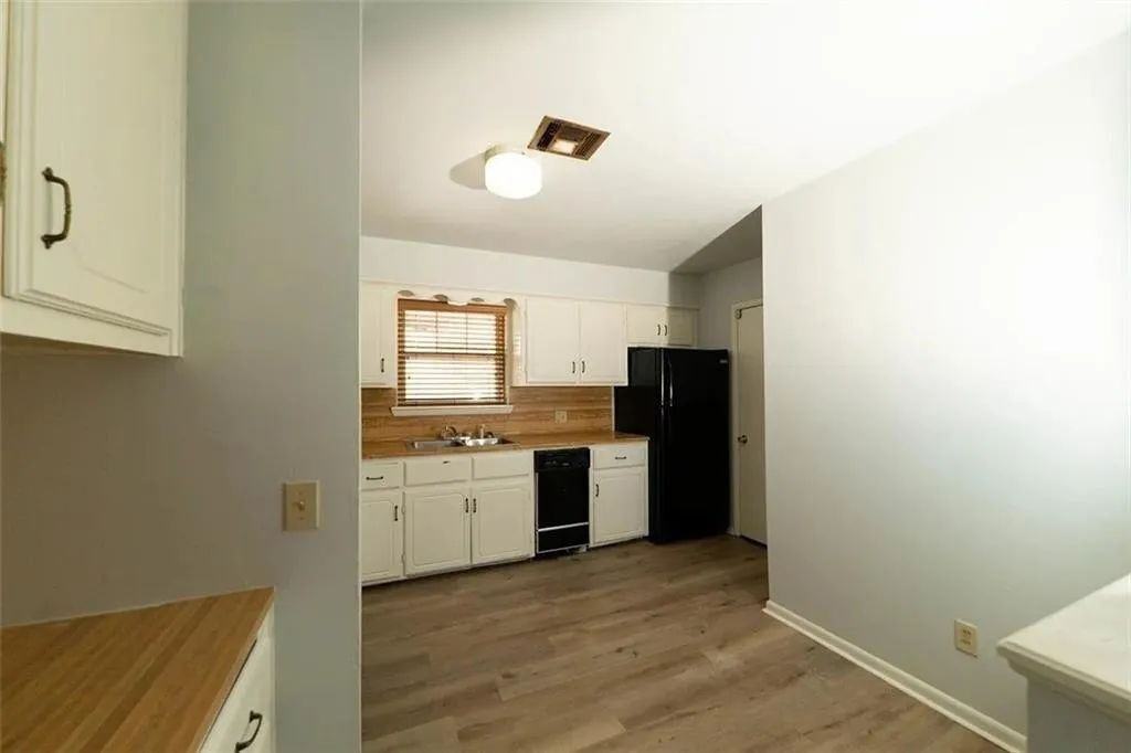 9413 Rhythm Rd - Photo 6 of 13