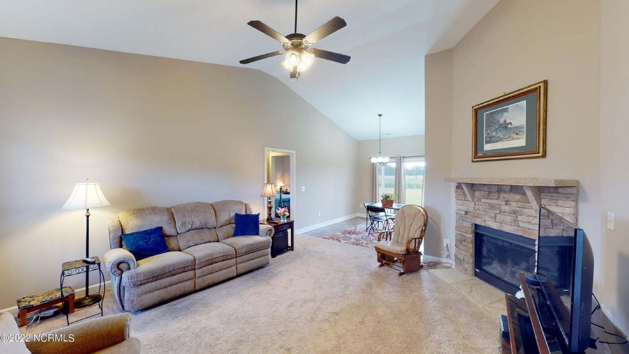 101 Hidden Maple Ct - Photo 6 of 35