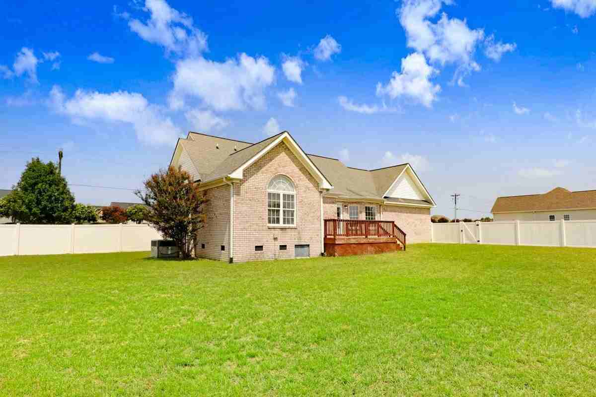 101 Beckett Dr - Photo 5 of 31