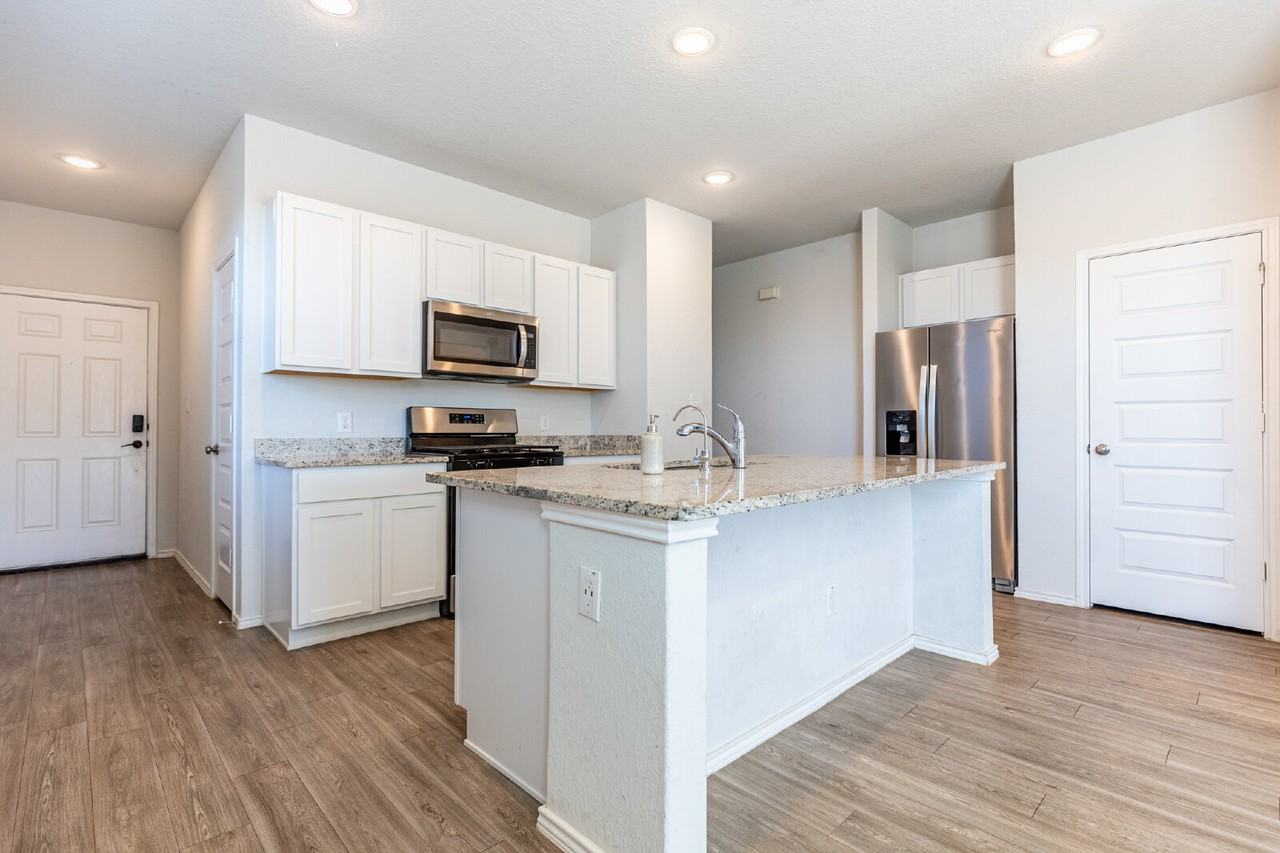 5823 Hematite Rim - Photo 5 of 31