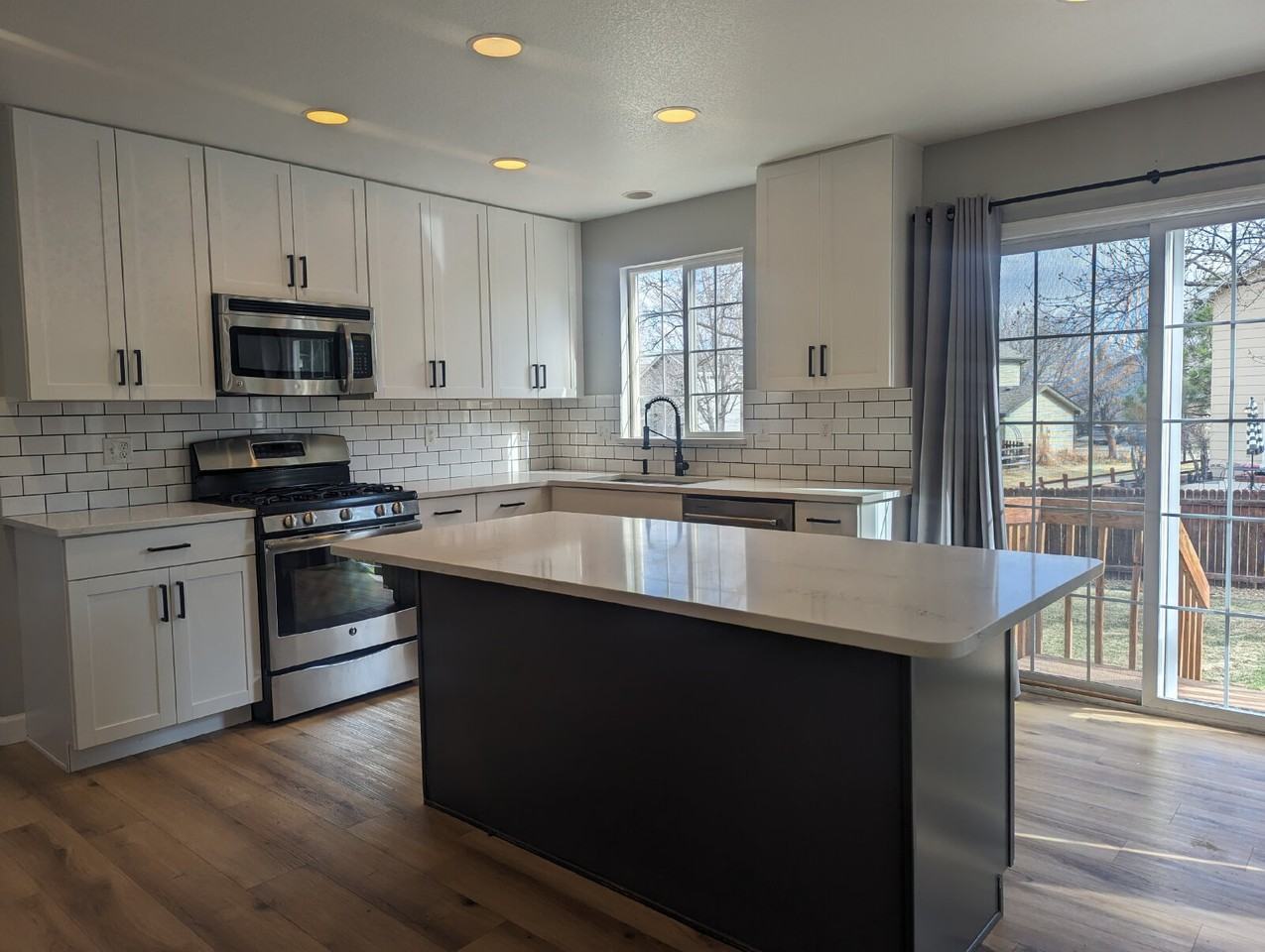 3558 Larkspur Dr - Photo 4 of 16