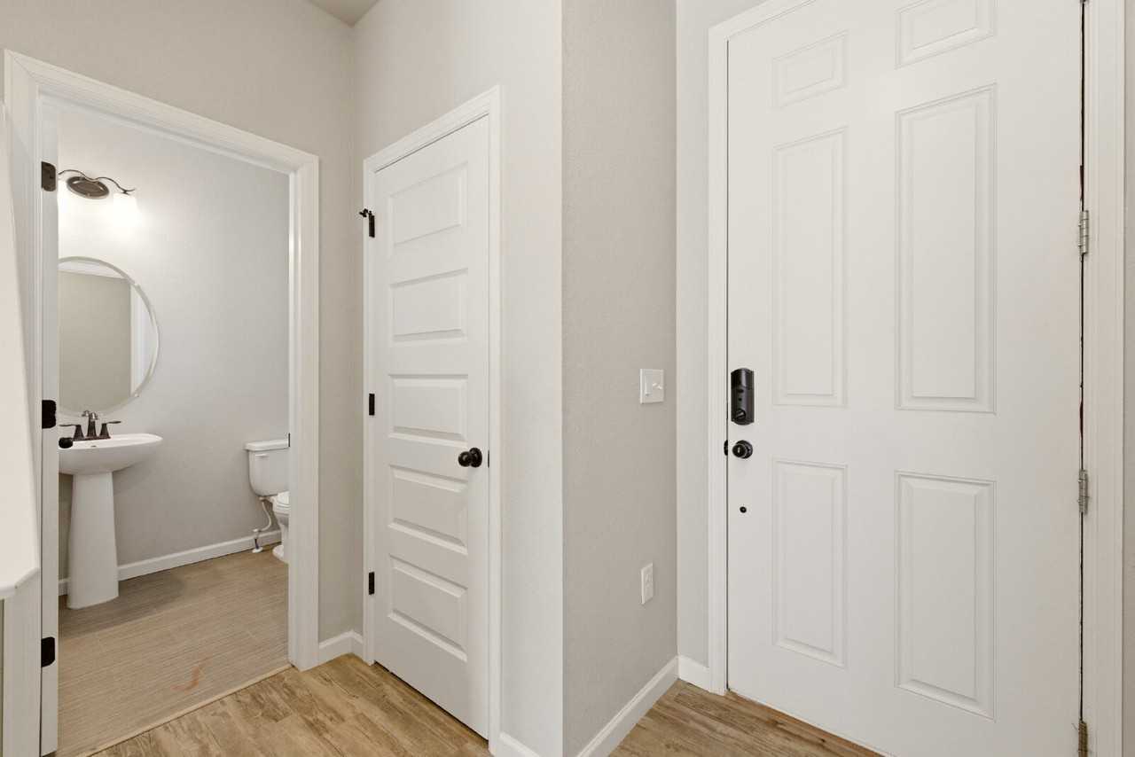 27164 E Archer Ave - Photo 4 of 23