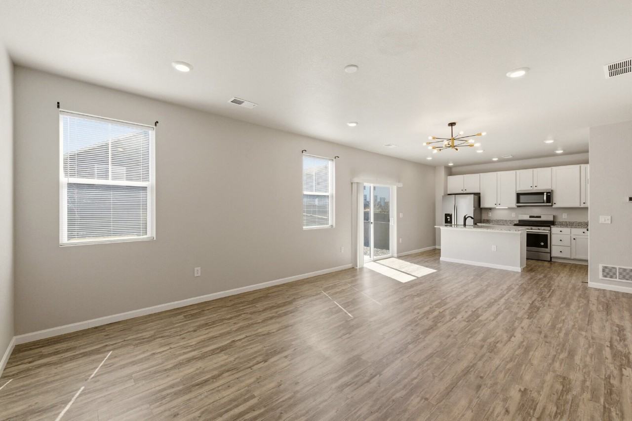 27164 E Archer Ave - Photo 6 of 23