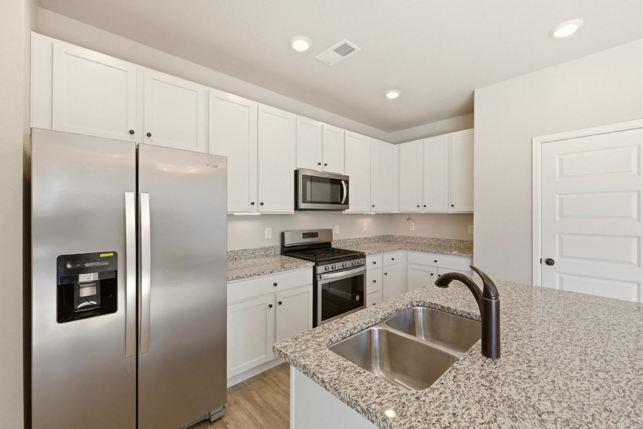 27164 E Archer Ave - Photo 7 of 23