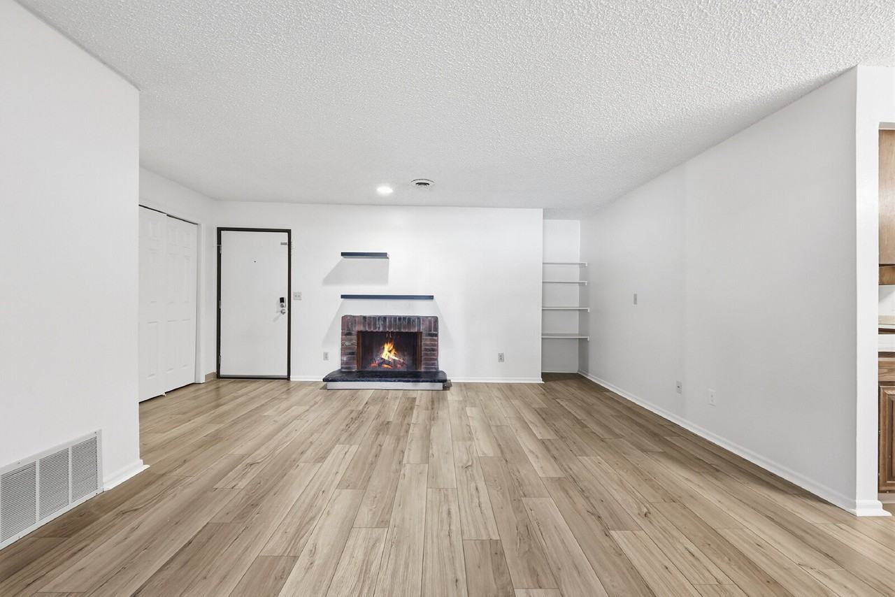 6530 Delmonico Dr - Photo 5 of 33