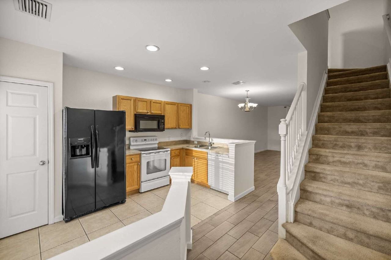 4428 Sw 49th Ave - Photo 2 of 18