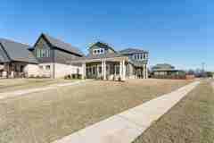 2410 W Charleston St - Photo 1 of 1