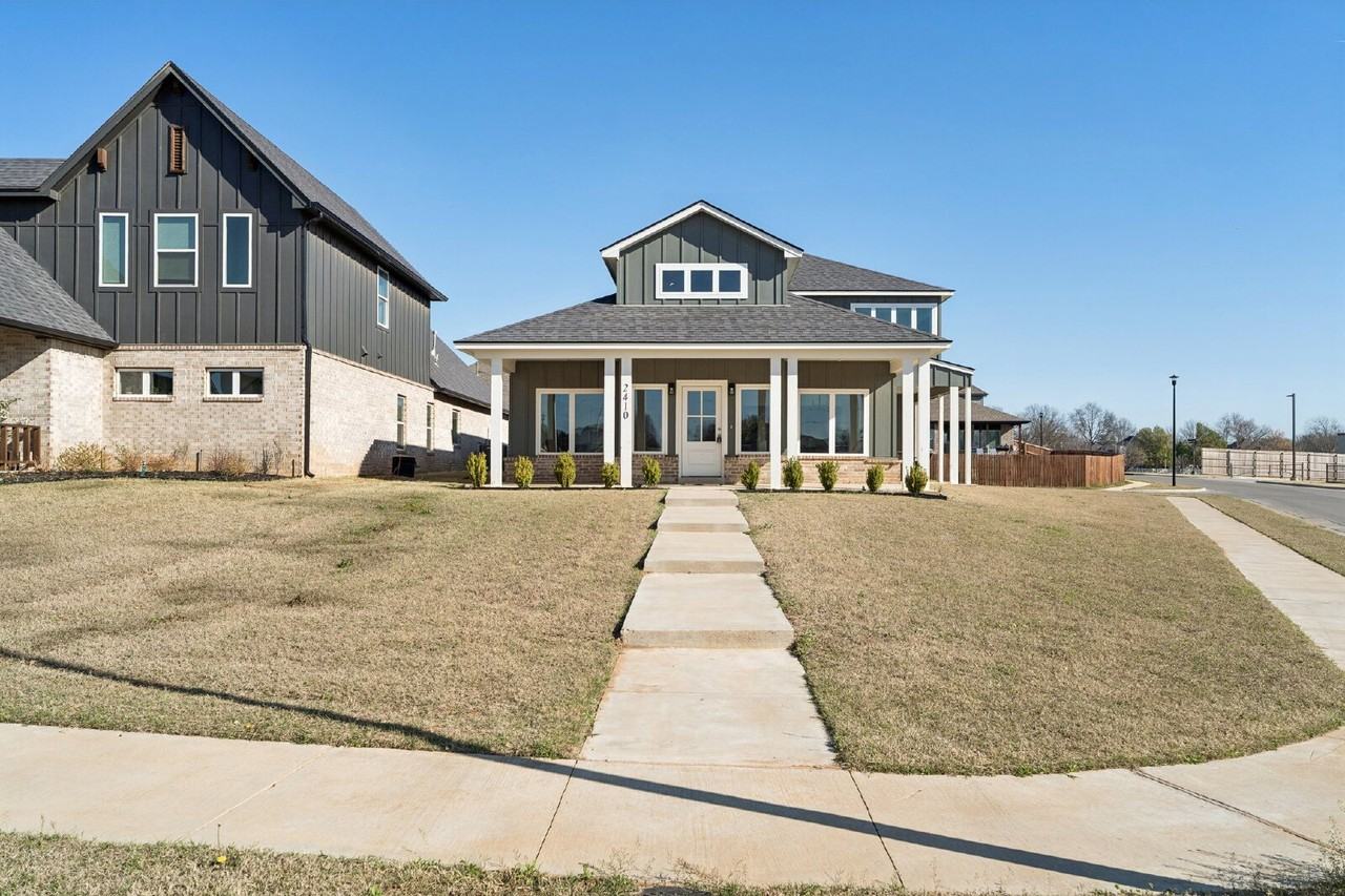 2410 W Charleston St - Photo 5 of 50