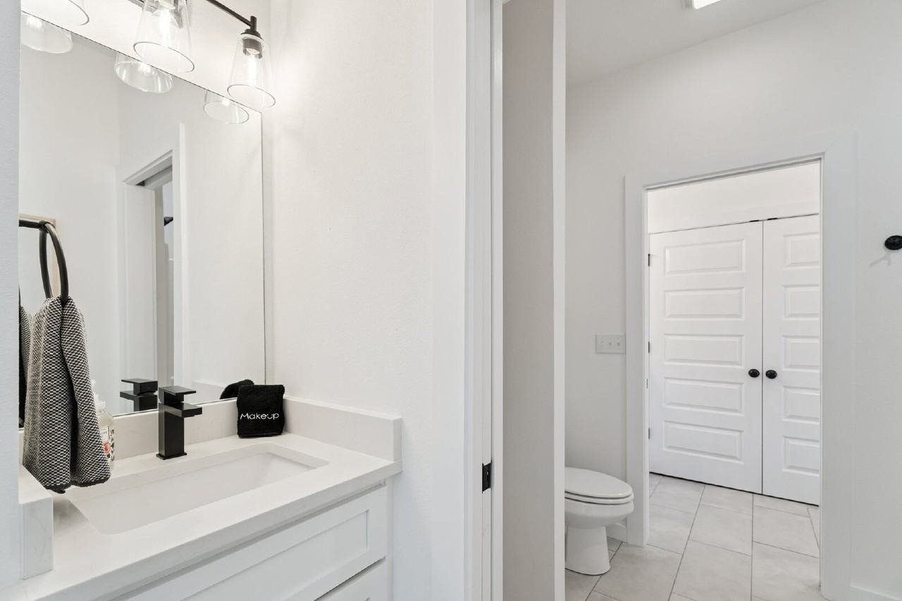 4500 S Dogwood Ave - Photo 2 of 50