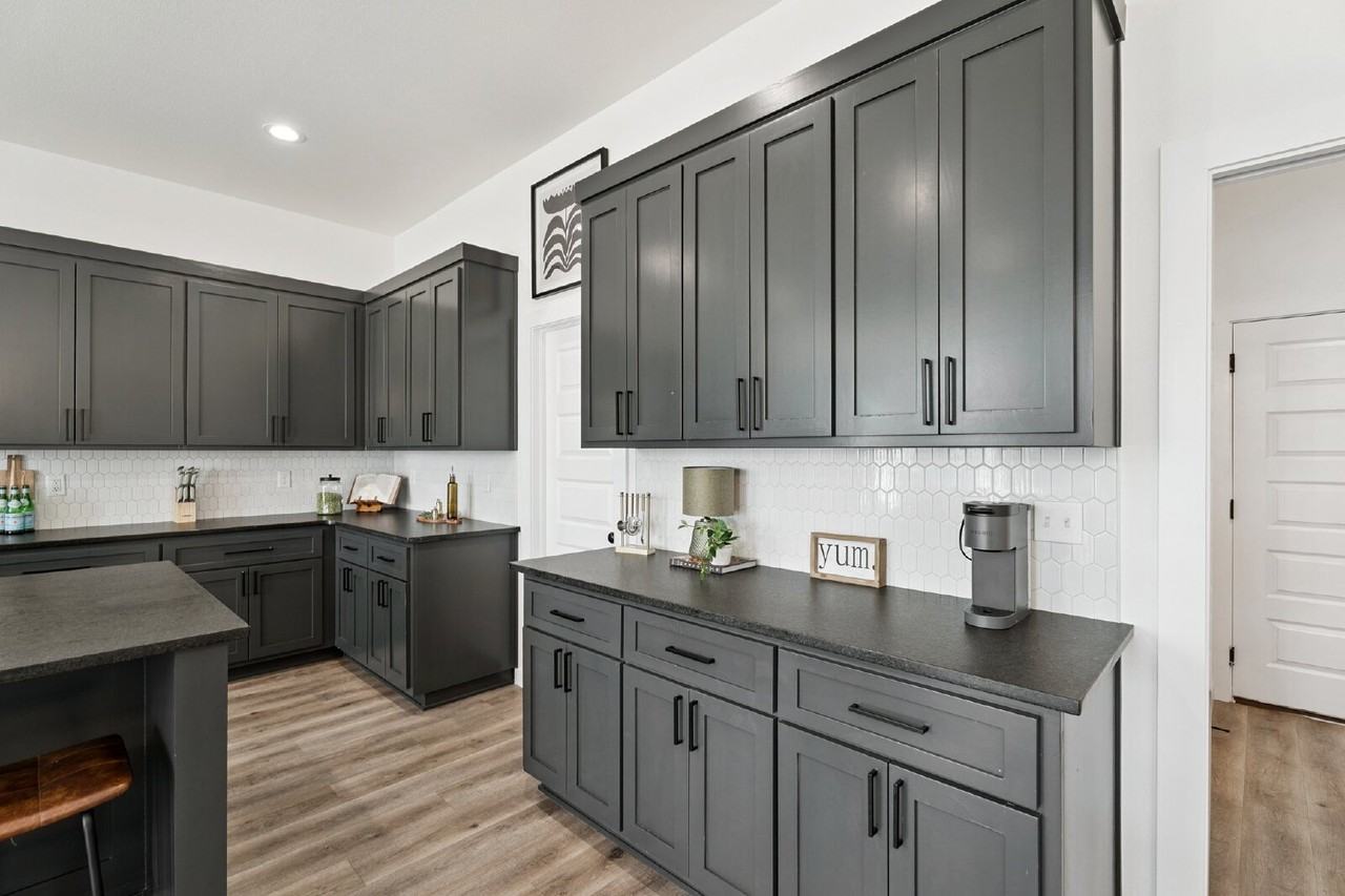 4500 S Dogwood Ave - Photo 5 of 50