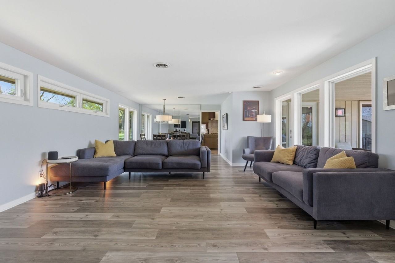 916 Berwick Trl - Photo 5 of 39