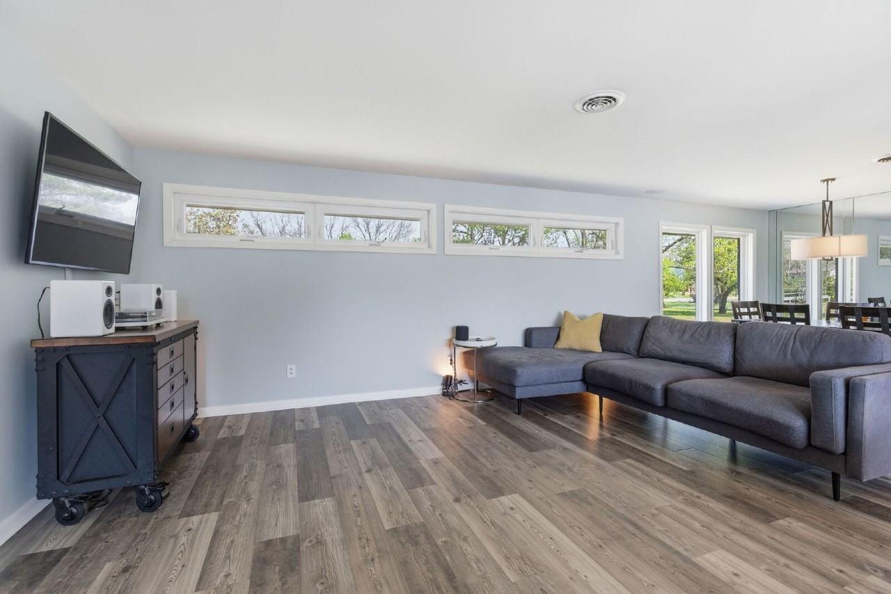 916 Berwick Trl - Photo 6 of 39