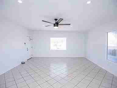 1338 S 10th Ave - Photo 6 of 33