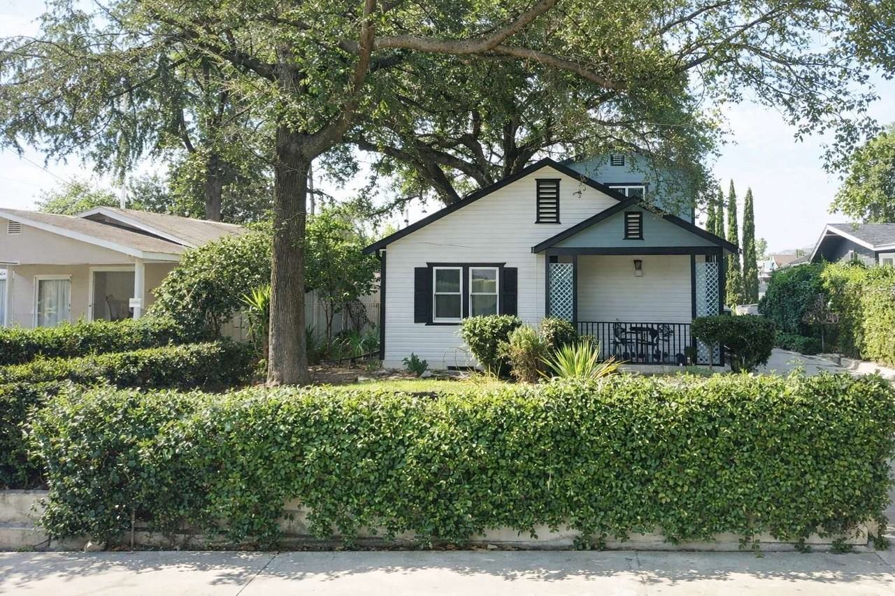 1255 Sunset Ave