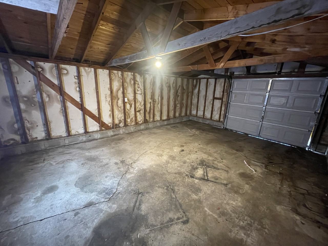 1322 W 26th St - Photo 6 of 7