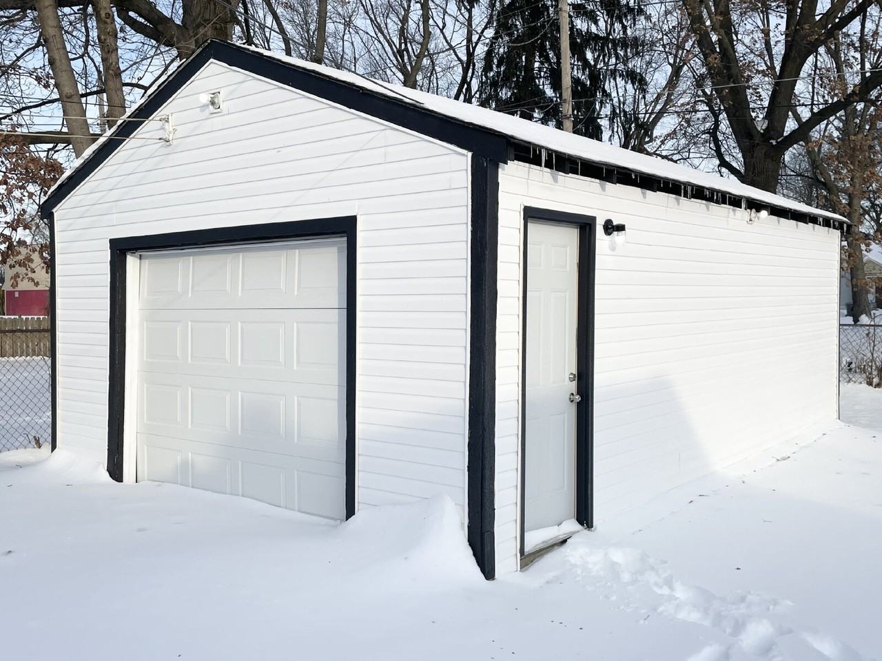 1632 W 17th St - Photo 6 of 7