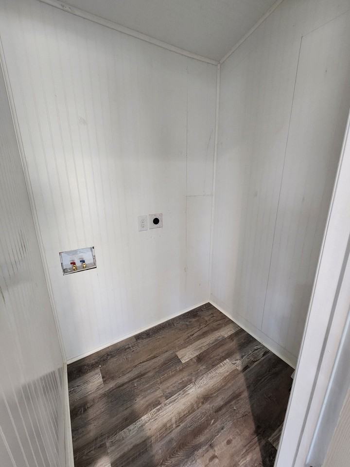 110 Mckinley St - Photo 5 of 13