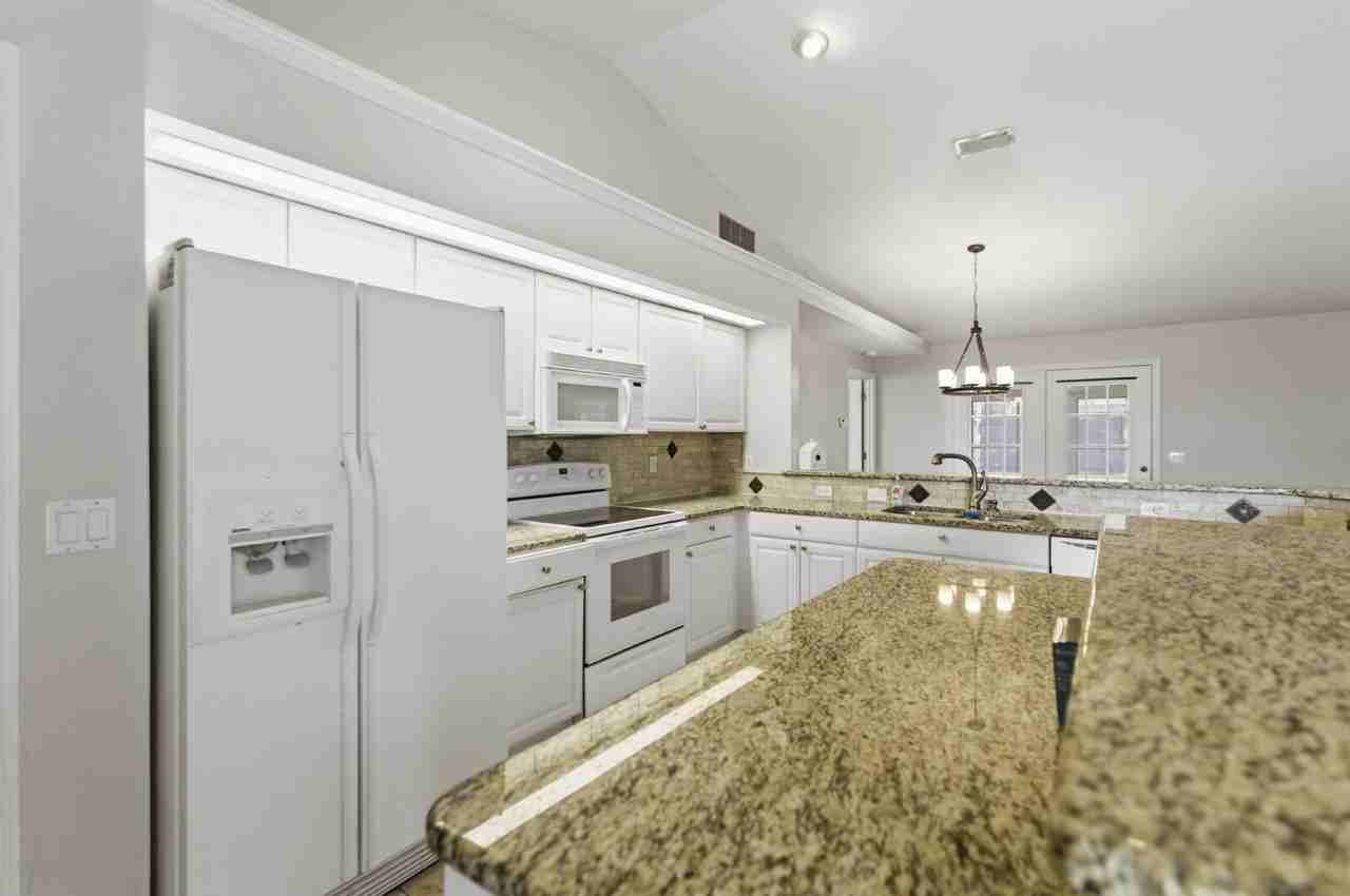 5327 Sw 89th St - Photo 2 of 24