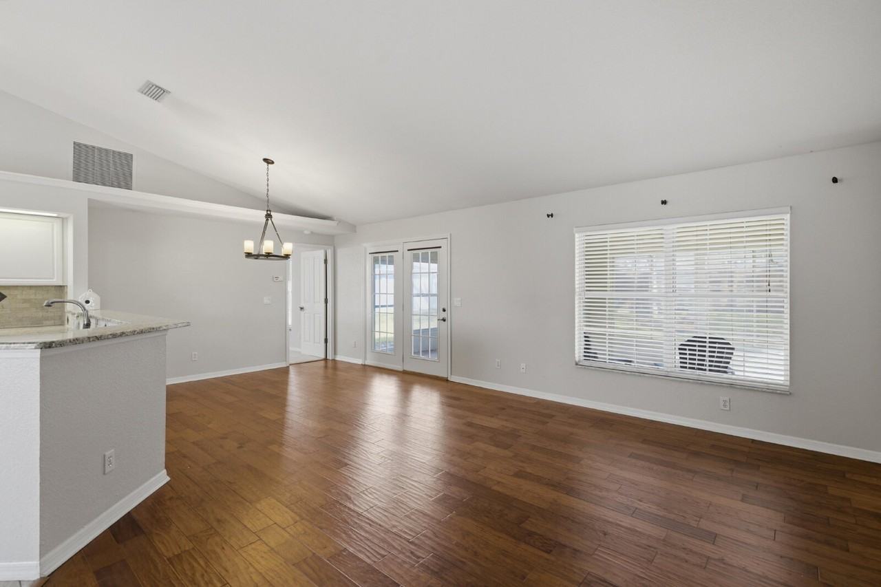 5327 Sw 89th St - Photo 4 of 24