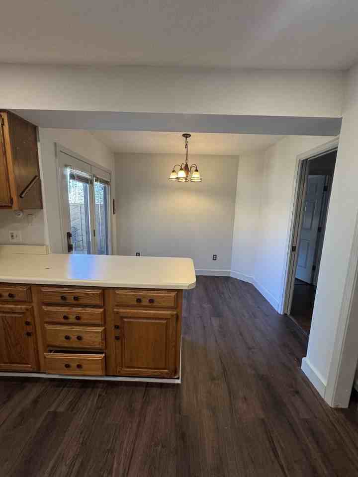 201 Chinquapin Oak Ln - Photo 2 of 28