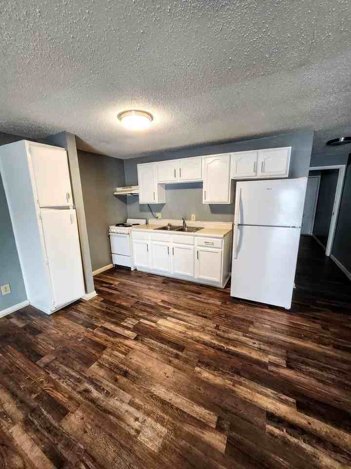 805 N Washington St #10 - Photo 4 of 9