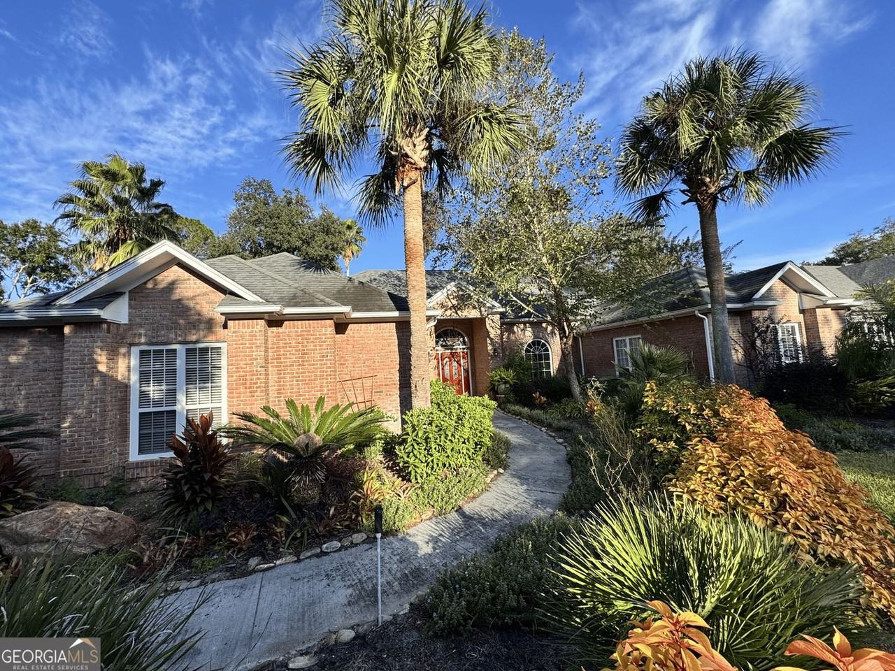 535 Cardinal Cir E - Photo 2 of 35