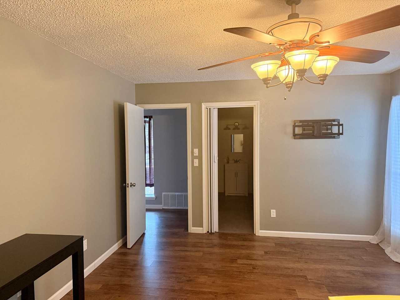 913 Ne Bob White Rd - Photo 6 of 10