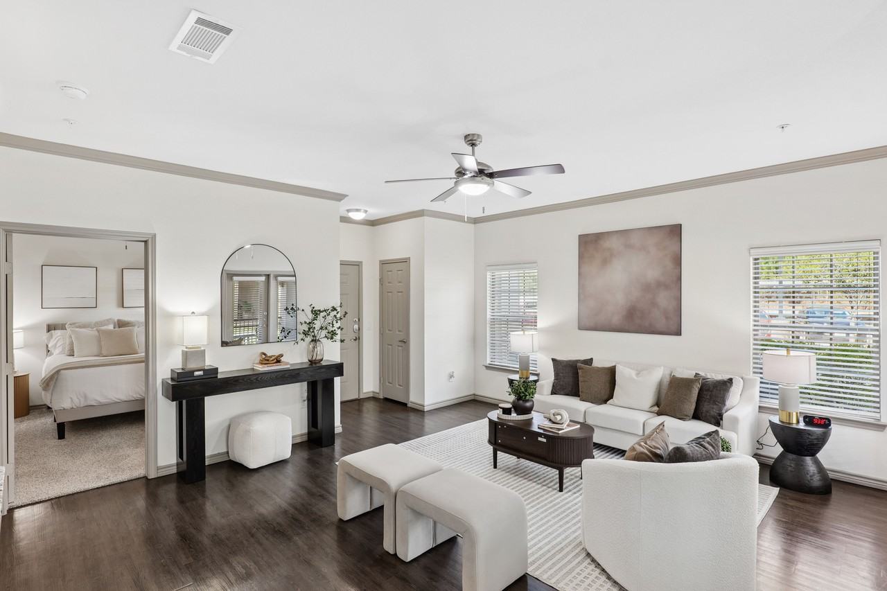 Capri Villas at the Lake - Photo 2 of 39