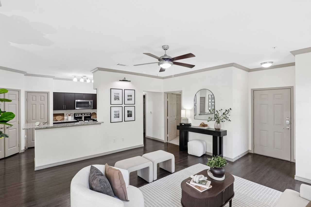 Capri Villas at the Lake - Photo 3 of 39