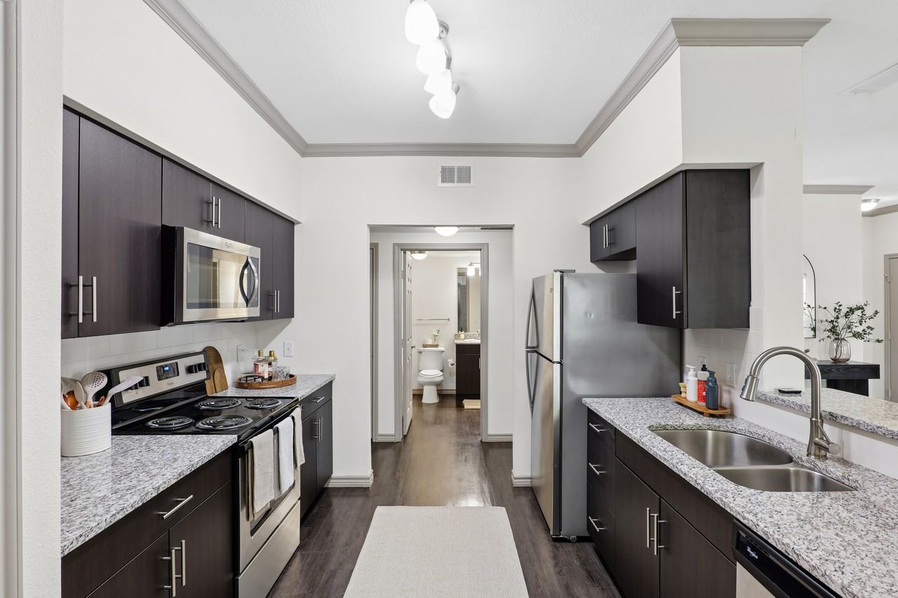 Capri Villas at the Lake - Photo 7 of 39