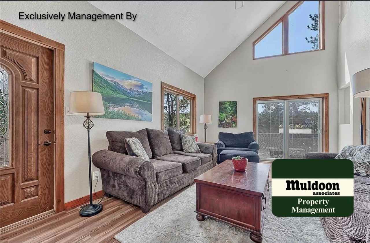 143 Stonehenge Dr - Photo 3 of 5