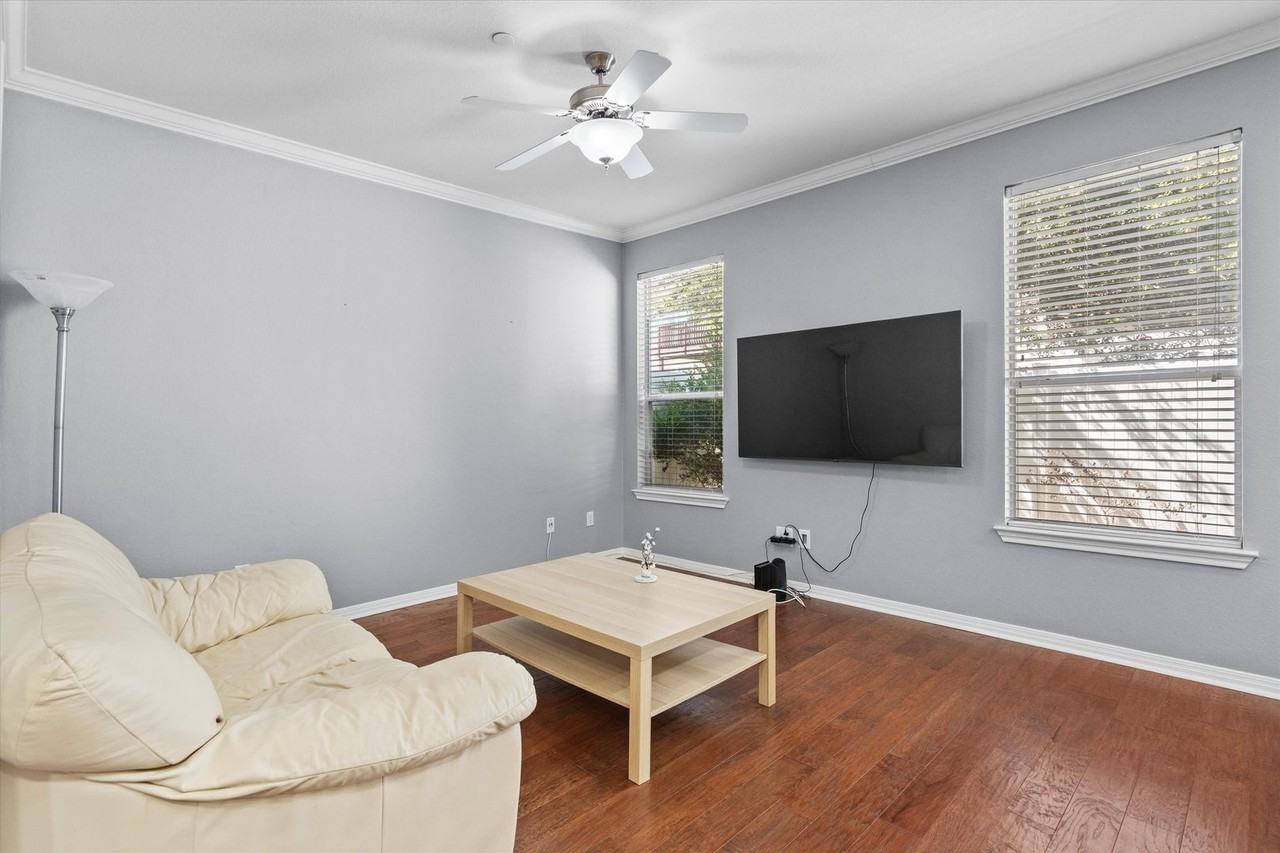 700 Mandarin Flyway #2005 - Photo 7 of 32